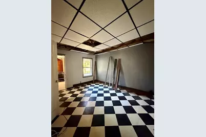 12 Leeds St, Boston, MA 02127 - Photo 3