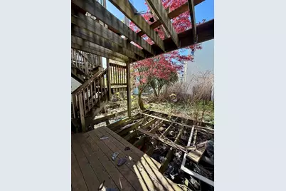 8 Leeds St, Boston, MA 02127 - Photo 7