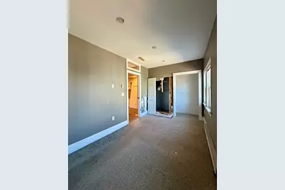 8 Leeds St, Boston, MA 02127 - Photo 9