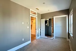 8 Leeds St, Boston, MA 02127 - Photo 9