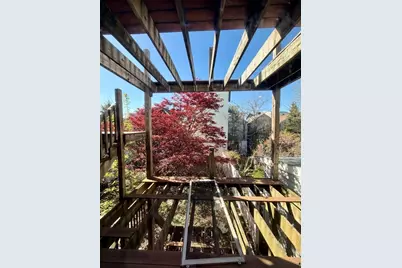 8 Leeds St, Boston, MA 02127 - Photo 11