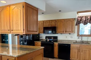 522 Greenville Rd, Ashby, MA 01431 - Photo 9