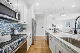31 Boardman St, Boston, MA 02128 - Photo 9