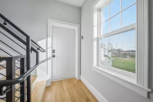 31 Boardman St, Boston, MA 02128 - Photo 3