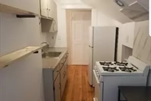 1060 Pleasant St, Worcester, MA 01602 - Photo 5
