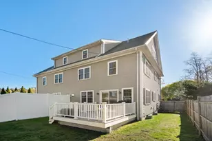 18 Hovey St, Newton, MA 02458 - Photo 35