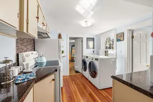 40 R Prospect St, Marblehead, MA 01945 - Photo 15