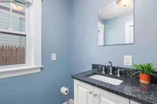 35 Boardman St, Worcester, MA 01606 - Photo 13