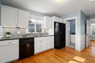 35 Boardman St, Worcester, MA 01606 - Photo 5