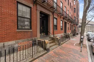17 Bowdoin St, Boston, MA 02114 - Photo 23