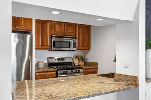 17 Bowdoin St, Boston, MA 02114 - Photo 11