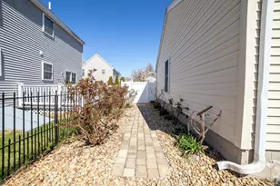 14 Wood Ln, Lawrence, MA 01843 - Photo 29