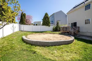 14 Wood Ln, Lawrence, MA 01843 - Photo 27