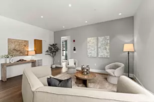 8 Leverett St, Brookline, MA 02445 - Photo 11