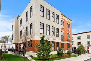 8 Leverett St, Brookline, MA 02445 - Photo 31