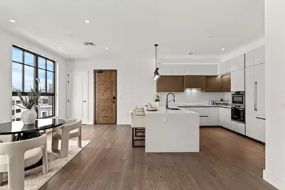 8 Leverett St #4, Brookline, MA 02445 - Photo 3