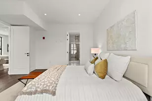 8 Leverett St, Brookline, MA 02445 - Photo 17