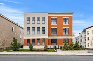 8 Leverett St, Brookline, MA 02445 - Photo 33