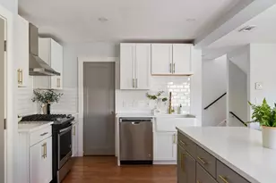 31 Harrison St, Boston, MA 02131 - Photo 9