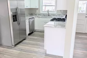 15 Bunkerhill St, Lawrence, MA 01841 - Photo 3