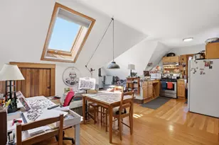 3 Monmouth St, Somerville, MA 02143 - Photo 11