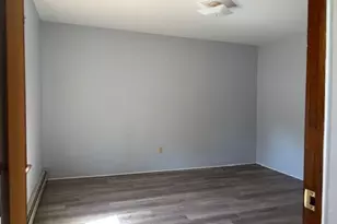 21 N Warren St, Woburn, MA 01801 - Photo 9