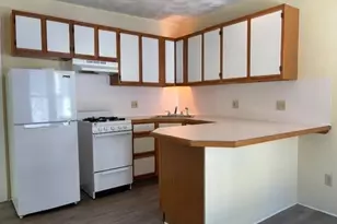 21 N Warren St, Woburn, MA 01801 - Photo 3