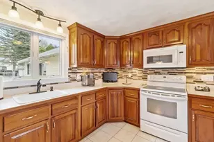 1 Anderson St, Peabody, MA 01960 - Photo 11