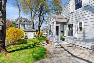168 Hovey St, Lowell, MA 01852 - Photo 5