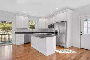 51 Willard, Lowell, MA 01850 - Photo 11