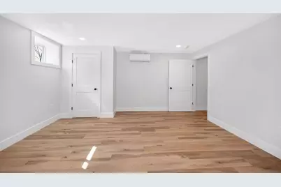51 Willard, Lowell, MA 01850 - Photo 29