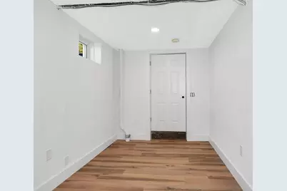 51 Willard, Lowell, MA 01850 - Photo 37