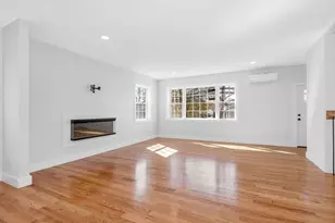 51 Willard, Lowell, MA 01850 - Photo 5