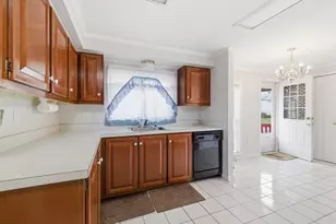 50 Highland St, Taunton, MA 02780 - Photo 7