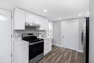 43 Riverside Dr, North Reading, MA 01864 - Photo 5
