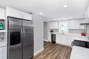 43 Riverside Dr, North Reading, MA 01864 - Photo 3