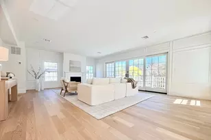 64 Pleasant St, Marblehead, MA 01945 - Photo 11
