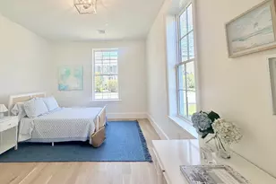 64 Pleasant St, Marblehead, MA 01945 - Photo 19