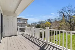 64 Pleasant St, Marblehead, MA 01945 - Photo 25