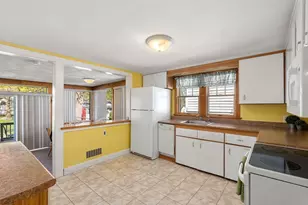 67 Colonial Ave, Lynn, MA 01904 - Photo 9