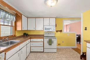 67 Colonial Ave, Lynn, MA 01904 - Photo 11