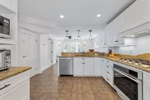 36 Martin St, Boston, MA 02132 - Photo 5