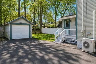 36 Martin St, Boston, MA 02132 - Photo 31