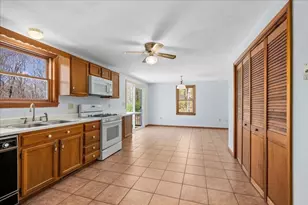 25 Collier Cir, Spencer, MA 01562 - Photo 9