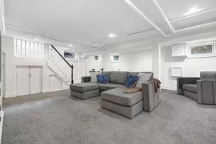 29 Thaxter Rd, Newton, MA 02460 - Photo 31