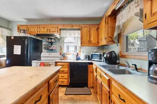 102 Canton St, Fitchburg, MA 01420 - Photo 15
