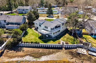 63 Edgewater Dr, Wareham, MA 02571 - Photo 5