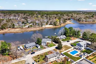 63 Edgewater Dr, Wareham, MA 02571 - Photo 3