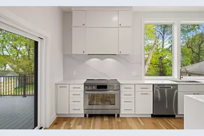 77 Wolcott Street, Medford, MA 02155 - Photo 23