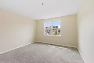 1975 Middlesex St, Lowell, MA 01851 - Photo 17